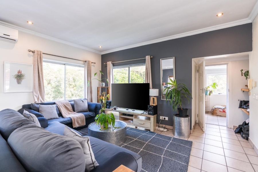 6 Bedroom Property for Sale in Vredehoek Western Cape